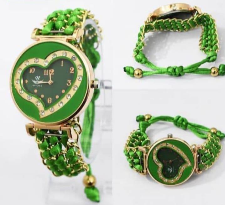 Stylish Women's Quartz Heart Watch with Chain Strap - 1 Pc