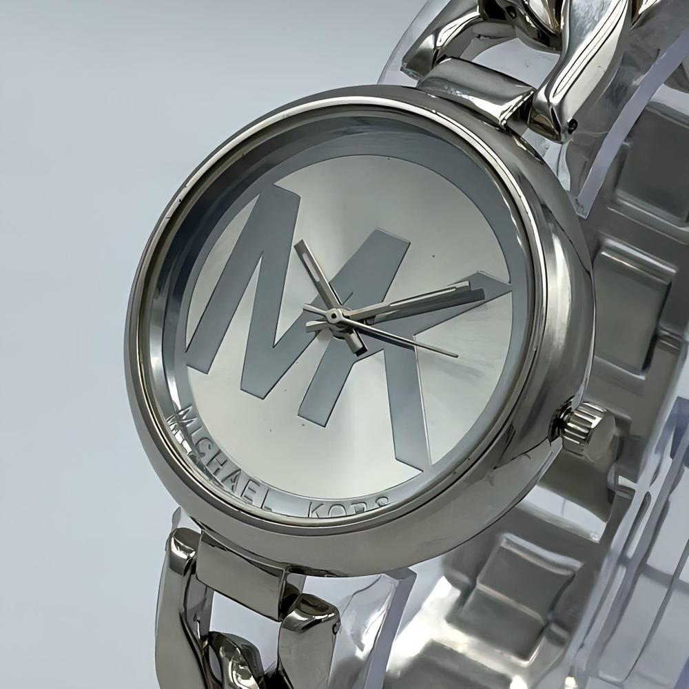 : Women's Stainless Steel Analog Watch