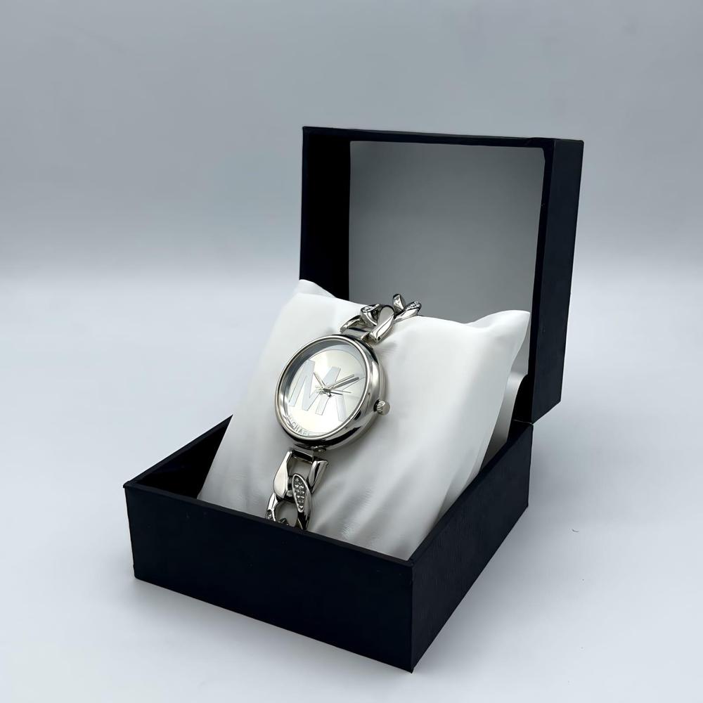 : Women's Stainless Steel Analog Watch