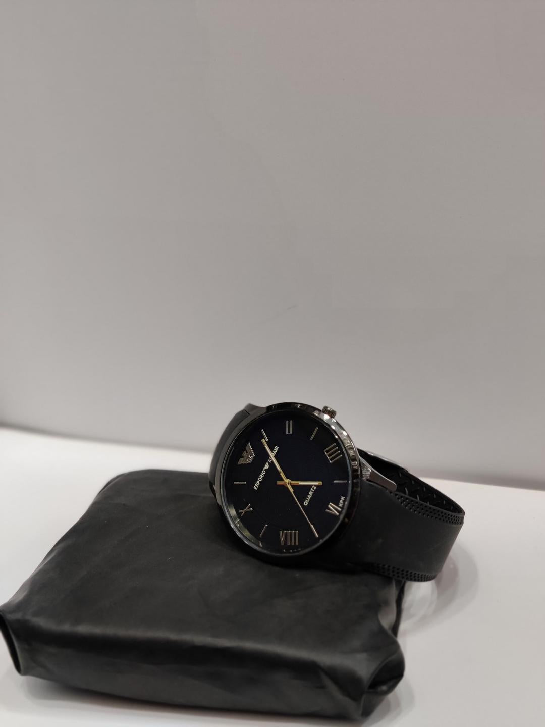 : Unisex Strap Analogue Watch