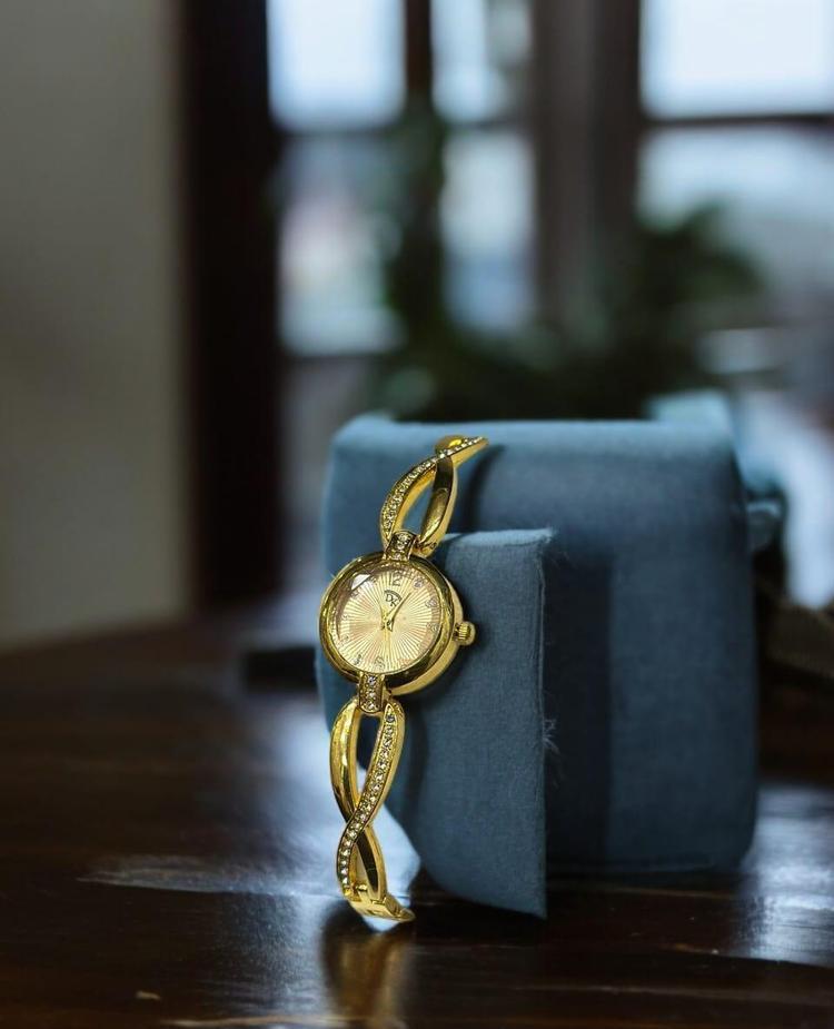 Women's Fancy Analogue Watch